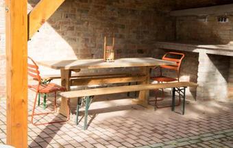 Hostal Tompos Vend�gh�z �s Pince