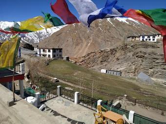 Hotel Deshek Homestay