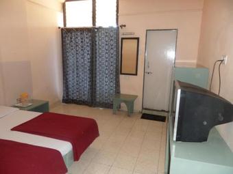 Oyo 37830 Hotel Aakar International