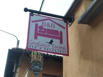 Hostal Grugliasco Centrale B&B