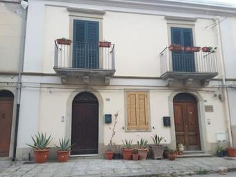 Bed & Breakfast "la Cura" Dolmen House