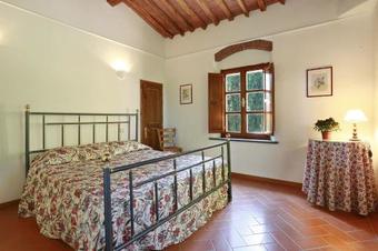 Montelopio Villa Sleeps 12 Wifi