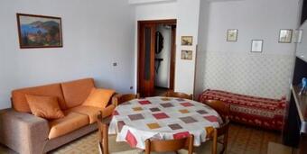 Apartamento M140 - Marcelli, Trilocale In Centro Con Giardino