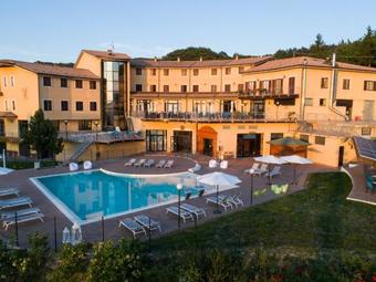 Falcon Hotel