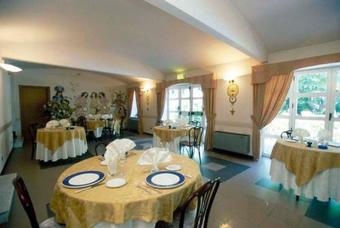 Hotel Villa Conte Riccardi