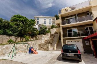 Dream Vacation Apartments