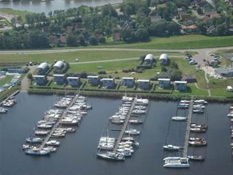 4 Pers. Holiday Home In Front Of The Lauweermeer Lake National Park