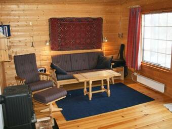 Three-bedroom Holiday Home In �seral 3