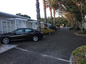 Edgewater Motel