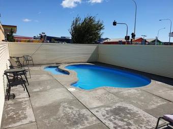 Oxford Court Motel