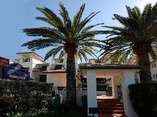 Hotel Island Beach Resort