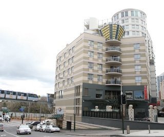 Hotel Seasons Darling Harbour (ex. Clarion Suites Dh)