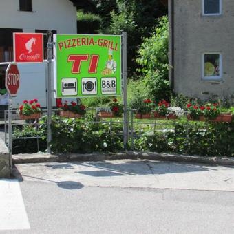 Bed & Breakfast Sobe Mici