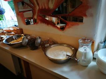 Hostal Zrcadlov� Koza