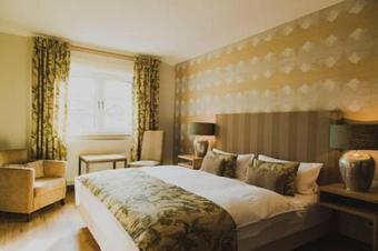 Hotel Weingut Hees - Landgasthof Zum J�ger Aus Kurpfalz