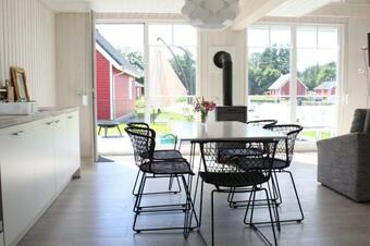 Ferienhaus Am Wasser Nahe Werbelinsee/