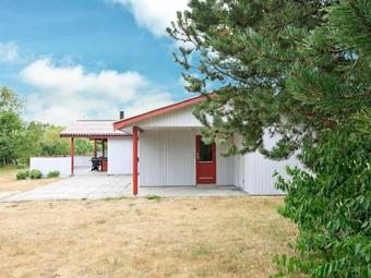 Three-bedroom Holiday Home In N�rre Nebel 17