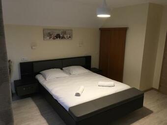 Villa Au Charme Du Lac Piscine & Spa 2