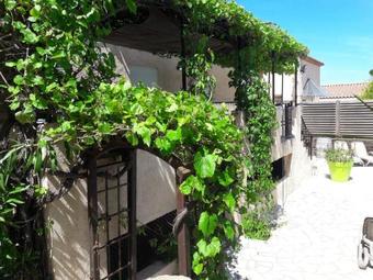 Holiday Home Chemin Du Vic - 2