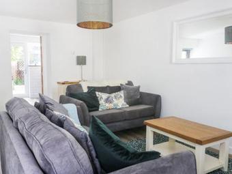 2 Ysgoldy, Bangor
