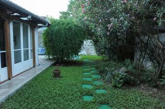 Hostal Spyrou Studios