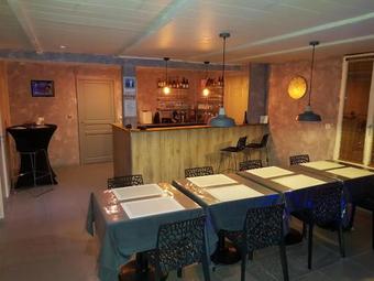 Bed & Breakfast Bubble Dreams