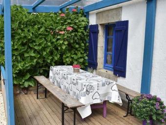 Charming Seaside Holiday Home In Cleden-cap-sizun