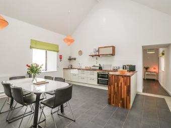 Quien East (spence Cottage)