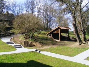 K�tbodonyi Apartments