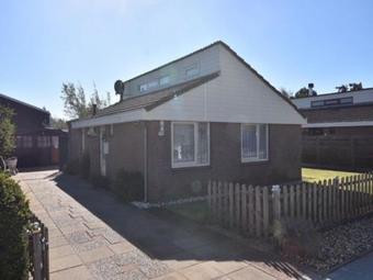 Splendid Holiday Bungalow At The Edge Of Egmond Aan Den Hoef