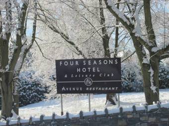 Four Seasons Hotel & Leisure Club