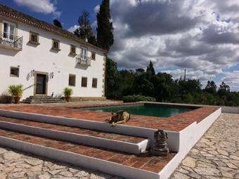 Bed & Breakfast Convento Inn And Artists Residency