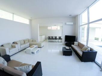 Villa 48