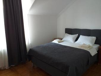Topola Apartments