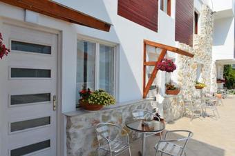 Hostal Rooms Ela Ela