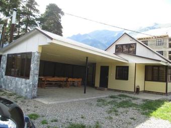 Hostal Guest House On Vodopadnaya Street