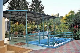 Hostal Lazurny Bereg Guest House