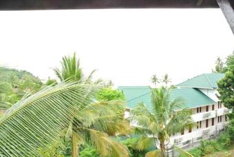 Hope Bungalow Haad Salad