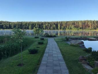 Hotel Charivne Ozero