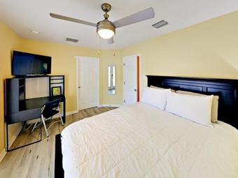 58th St S Home 1826 Home