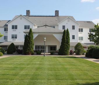 Hotel Farmstead Inn And Conference Center