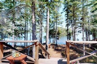 Moosehead Memories + Sandbar Cabin