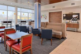 Hotel Holiday Inn Express & Suites - Southgate - Detroit Area