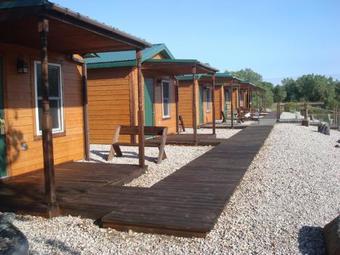 Hotel South Platte Cabins & Kennels