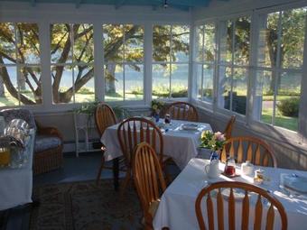 Bed & Breakfast House On Chase Creek