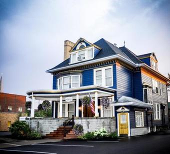 The Old Library Inn Bed & Breakfast