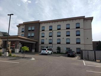 Hotel Cobblestone Inn & Suites - Menomonie/uw-stout