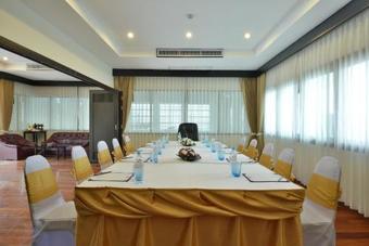 Hotel Bhu Nga Thani Resort & Spa