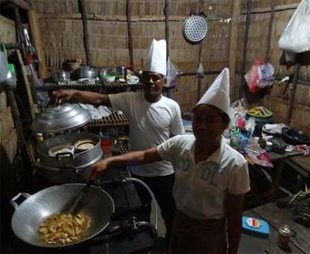 Hostal Tawan Bar And Bungalow