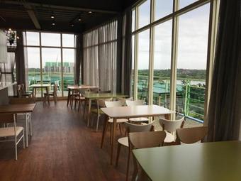 The Riverview Retreats